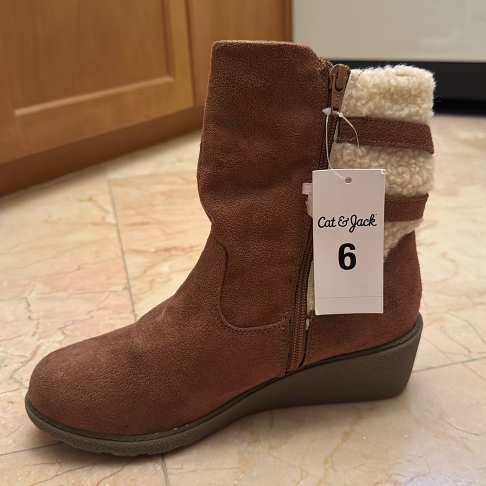 Cat & Jack Boots NWT
